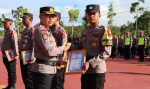 Empat Personel Polres Bintan Menerima Penghargaan Polisi Teladan, Kapolres: Jaga Netralitas di Pemilu 2024