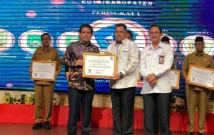 Nilai Tertinggi di Kepri, Pemkab Bintan Terima Penghargaan Pelayanan Publik 2023 dari Ombudsman