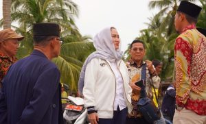 Cen Sui Lan Kunker ke Durai Membawa Berkah, Tahun Ini Bangun Pelantar di Telaga Tujuh