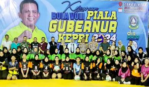Dewi Kumalasari Membuka Kejuaraan Bola Voli Piala Gubernur Kepri Berhadiah Rp45 Juta Zona Bintan