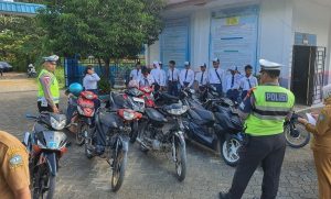 Belum Cukup Umur, Pelajar SMPN 16 Seri Kuala Lobam Malah Bawa Sepeda Motor Tak Standar ke Sekolah