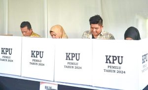 Gubernur Kepri hingga Menantu Nyoblos di TPS 002 Melayu Kota Piring Tanjungpinang Timur