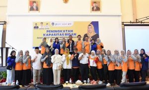 Hj Dewi Kumalasari dan Hafizha Mendorong Peningkatan Kapasitas Bidan untuk Menurunkan AKI dan AKB