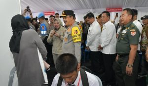 Wakapolri dan Gubernur Kepri Menghadiri Bakti Polri Presisi untuk Negeri di Batam