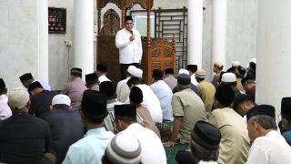 Safari Ramadan Bupati Bintan di Bintan Timur, BRK Syariah Menyumbang 1 Ambulans Senilai Rp261 Juta