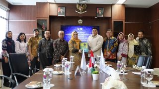 Bupati Bintan Menyerahkan LKPD Unaudited 2023 ke BPK