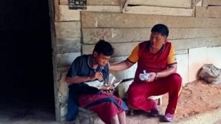 Bhabinkamtibmas di Bintan Mengajak ODGJ Berinteraksi untuk Melakukan Hal Positif