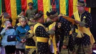 LAM Kepri Resmi Memberi Gelar Dato’ Seri Satria Bijaya Negara kepada Panglima TNI