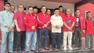 Menuju Pilkada Karimun, Firmansyah dan Ery Suandi Mendaftar ke PDI Perjuangan