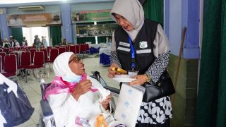 Haji Ramah Lansia, Kemenag Memprioritaskan Jemaah Lanjut Usia di Embarkasi Batam