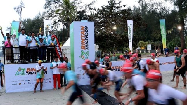 Foto Bintan Triathlon 2024 Diikuti 35 Negara, Roby Kurniawan: Ini Kebangkitan Pariwisata