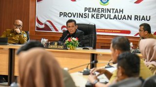 Rapat Evaluasi, Gubernur Kepri Menekankan Percepatan Realisasi Anggaran dan Sinergi OPD