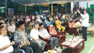 Silaturahmi di Kampung Melayu Nongsa, Ansar Ahmad Menyampaikan Program Penempatan 50 Ustaz ke Pulau Terpencil