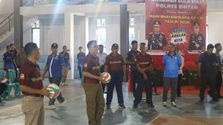 Siang Ini, Saksikan Semifinal Turnamen Bola Voli Polres Bintan di GOR Demang Lebar Daun