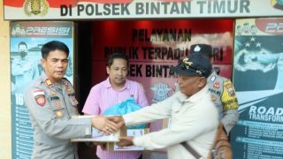 Membantu Polri Mengungkapkan Kasus Pencabulan, Perangkat RT/RW Diberi Bantuan Sosial