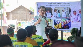 Terima Bantuan Rp664,4 Juta, Pulau Duyung Kabupaten Lingga Dikunjungi Gubernur Ansar
