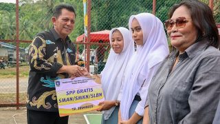 Program Ansar Ahmad Gratiskan SPP Untuk Anak-Anak SMA/SMK dan SLB Terealisasi