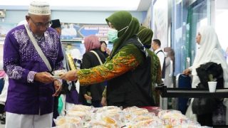 Kisah Petugas Kloter Debarkasi Batam 09, Terkesan dengan Jemaah yang Sabar Ketika di Musdalifah