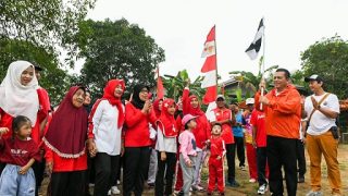 Digelar di Kampung Wonosari Tanjungpinang, Gubernur Ansar Meriahkan Kegiatan Perlombaan Rakyat Peringatan HUT Ke-79 RI