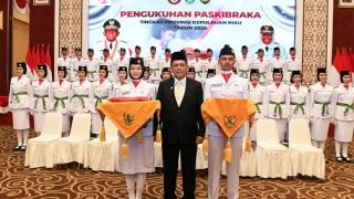 Ansar Ahmad Mengukuhkan 33 Anggota Paskibraka Tingkat Provinsi Kepri