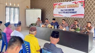 Kapolres Bintan Ajak Masyarakat Menggunakan Hak Pilih pada Pilkada 2024 Saat Jumat Curhat