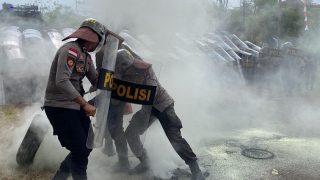 Aksi Unjuk Rasa di Kantor KPU Bintan Menimbulkan Korban, Polres Bintan Adu Fisik
