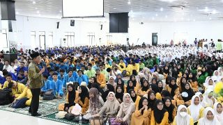Bersama Ansar Ahmad, Ribuan Jamaah dan Pelajar Ikuti Peringatan Maulid Nabi Kampus UNRIKA Batam