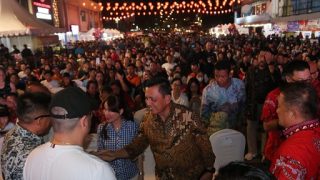 Gubernur Kepri Menghadiri Kemeriahan Pawai Tatung dan Moon Cake Festival di Batam