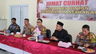 Warga Sungai Lekop Mengadu Soal Pengurusan SIM bagi Pelajar kepada Kapolres Bintan
