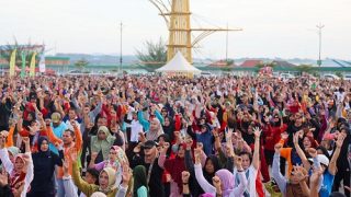 Senam Bersama Bertabur Doorprize Menutup Rangkaian Hari Jadi ke-22 Provinsi Kepri
