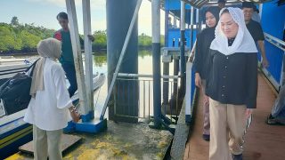Mengenal Kiprah Cen Sui Lan, Calon Bupati Natuna yang Tak Banyak Kata-kata Manis