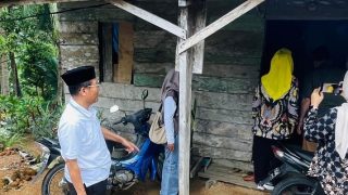 Cen Sui Lan Meninjau Rumah Penerima Program RTLH di Kampung Air Raya