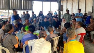 Nelayan Batu Hitam Berduyun-duyun Menyampaikan Aspirasi kepada Cen Sui Lan dan Jarmin Sidik