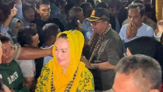 Warga Serasan Berjubel Menyambut Kedatangan Bupati Baru Natuna Maju