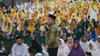 Ribuan Emak-emak Larut dalam Berselawat Nabi Muhammad SAW bersama Ansar Ahmad
