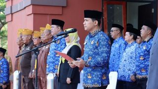 Bersama Veteran, Pemkab Bintan Menggelar Upacara Peringati Hari Pahlawan 2024