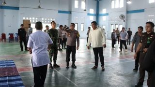 Roby Kurniawan dan Kapolres Bintan Meninjau Persiapan TPS, Ini Hasilnya