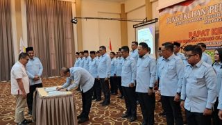 Usep RS Mengukuhkan Dedi Sutanto dan Pengurus KONI Bintan, Simak Pesan Roby Kurniawan Berikut