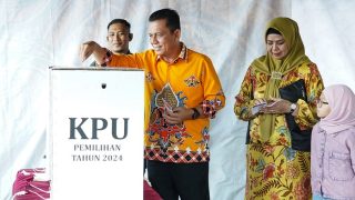 Doa Bersama Sebelum Mencoblos di TPS 014, Ansar Ahmad: Semoga Pilkada di Kepri Lancar