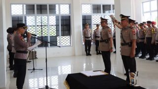 AKP Khapandi dan AKP Firuddin Bertukar Jabatan, Berikut Pesan Kapolres Bintan