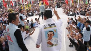 Kampanye Terakhir, Puluhan Ribu Masyarakat Batam Mengelukan Kemenangan Pasangan Ansar-Nyanyang