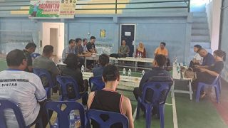 14 Regu Peserta Bertanding di Turnamen Badminton Silaturahmi Antar Pers Se-Kepri PWI Bintan