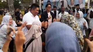 Roby-Deby Menghadirkan Lebah Begantong di Desa Busung
