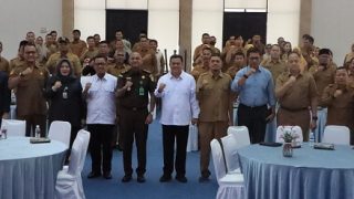Sekda Bintan Membuka Sosialisasi Anti Korupsi bagi Kepala OPD hingga Kepala Desa