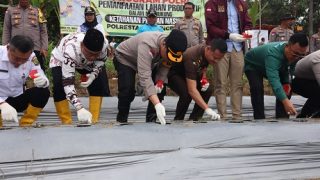 Launching Ketahanan Pangan Nasional, Polresta Tanjungpinang Tanam Jagung di Area 6 Hektare