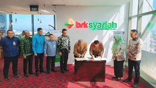 Pagu Pinjaman Tanpa Bunga Ditambah Rp400 Juta, Gubernur Kepri Menandatangani PKS dengan BRKS