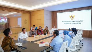 Gubernur Kepri Menyampaikan Persoalan Keterbatasan Tenaga Dokter kepada Menkes RI