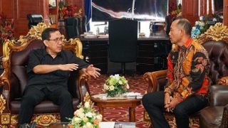 Suryono Mantan Kepala Perwakilan BI Kepri Pamitan dengan Adi Prihantara