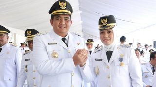 Roby Kurniawan dan Deby Maryanti Dilantik sebagai Bupati dan Wakil Bupati Bintan, Goodbye Kotak Kosong