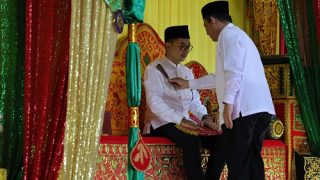 Menteri Kebudayaan RI Fadli Zon Disambut Tepuk Tepung Tawar di Gedung LAM Kepri